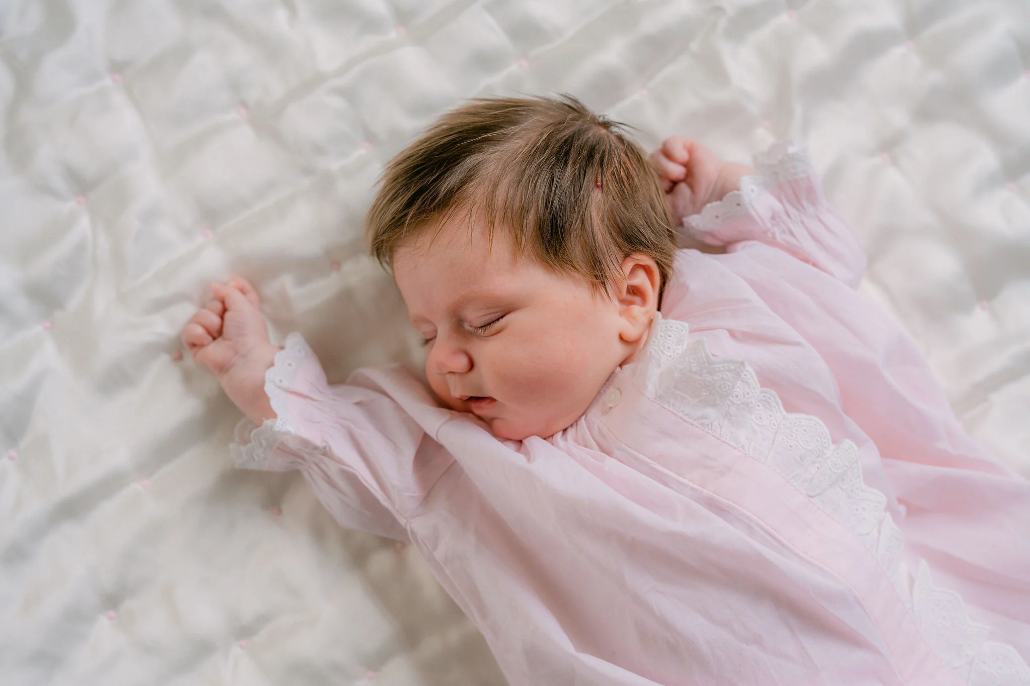 BABY CLASSIC RUFFLE DAYGOWN - Image 3