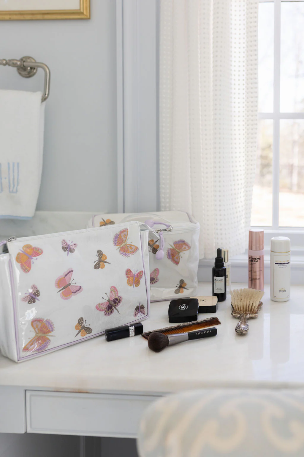 BUTTERFLY LARGE MAKEUP BAG - Image 9