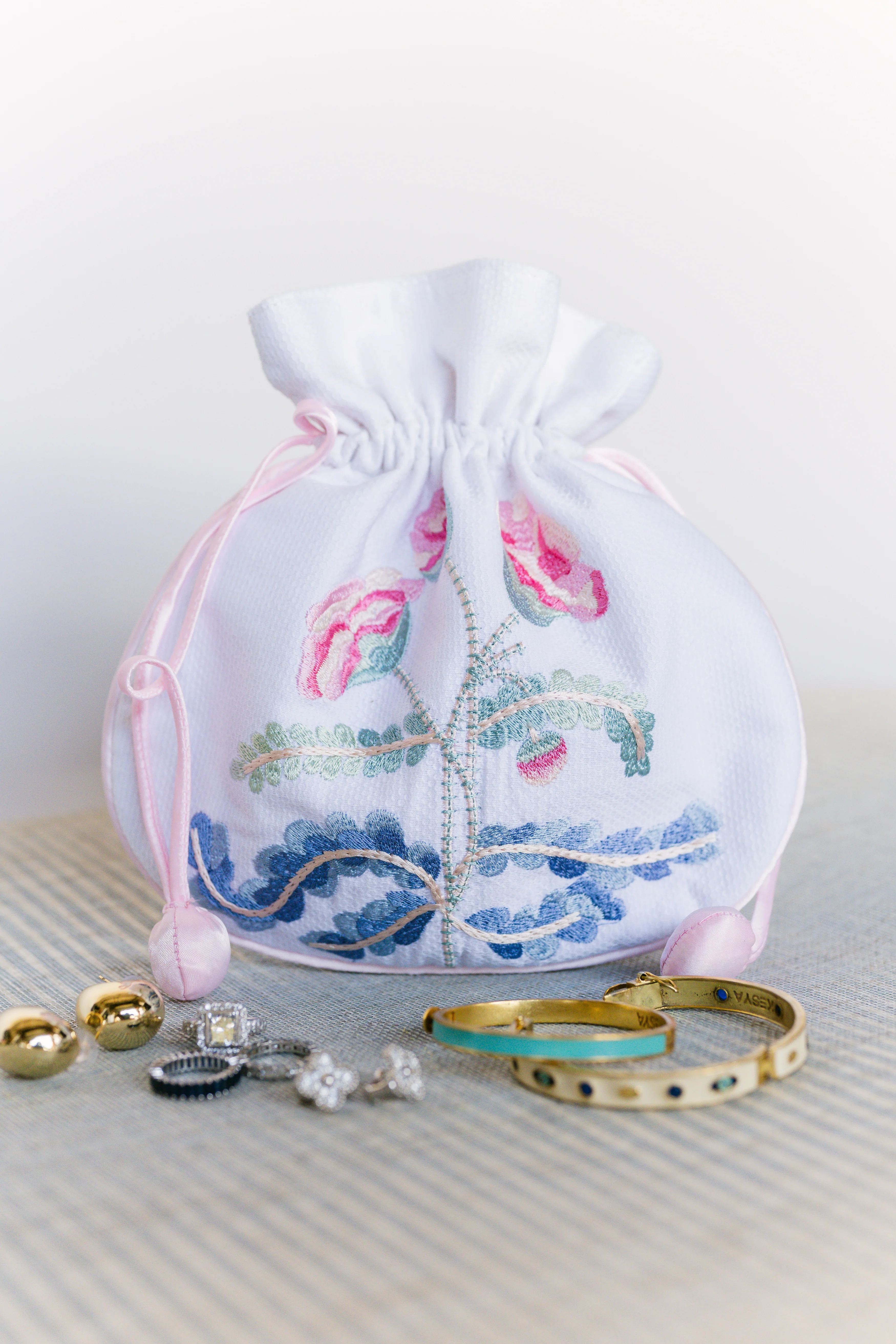 CARNATION JEWERLY POUCH - Image 4