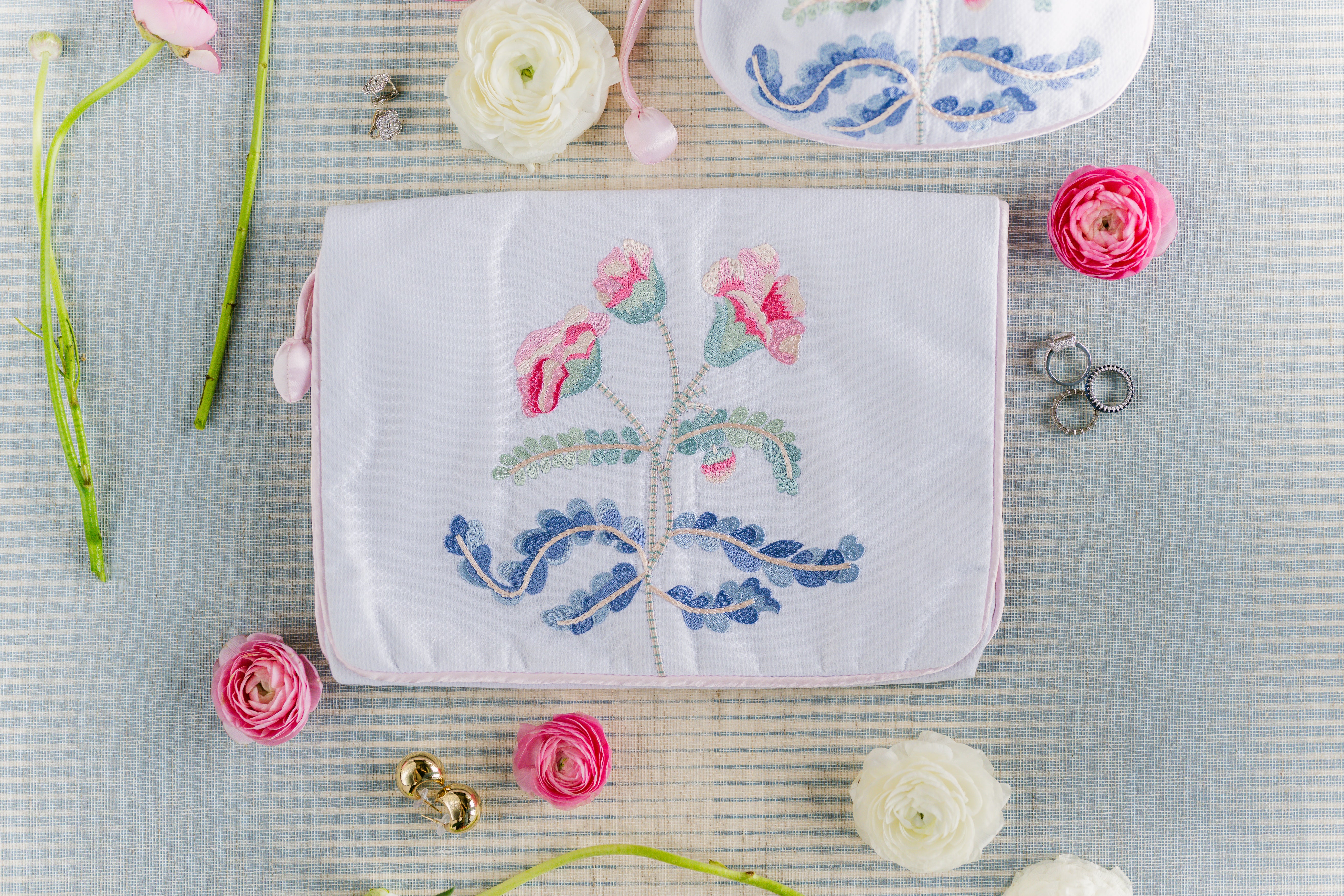 CARNATION LINGERIE ENVELOPE - Image 3