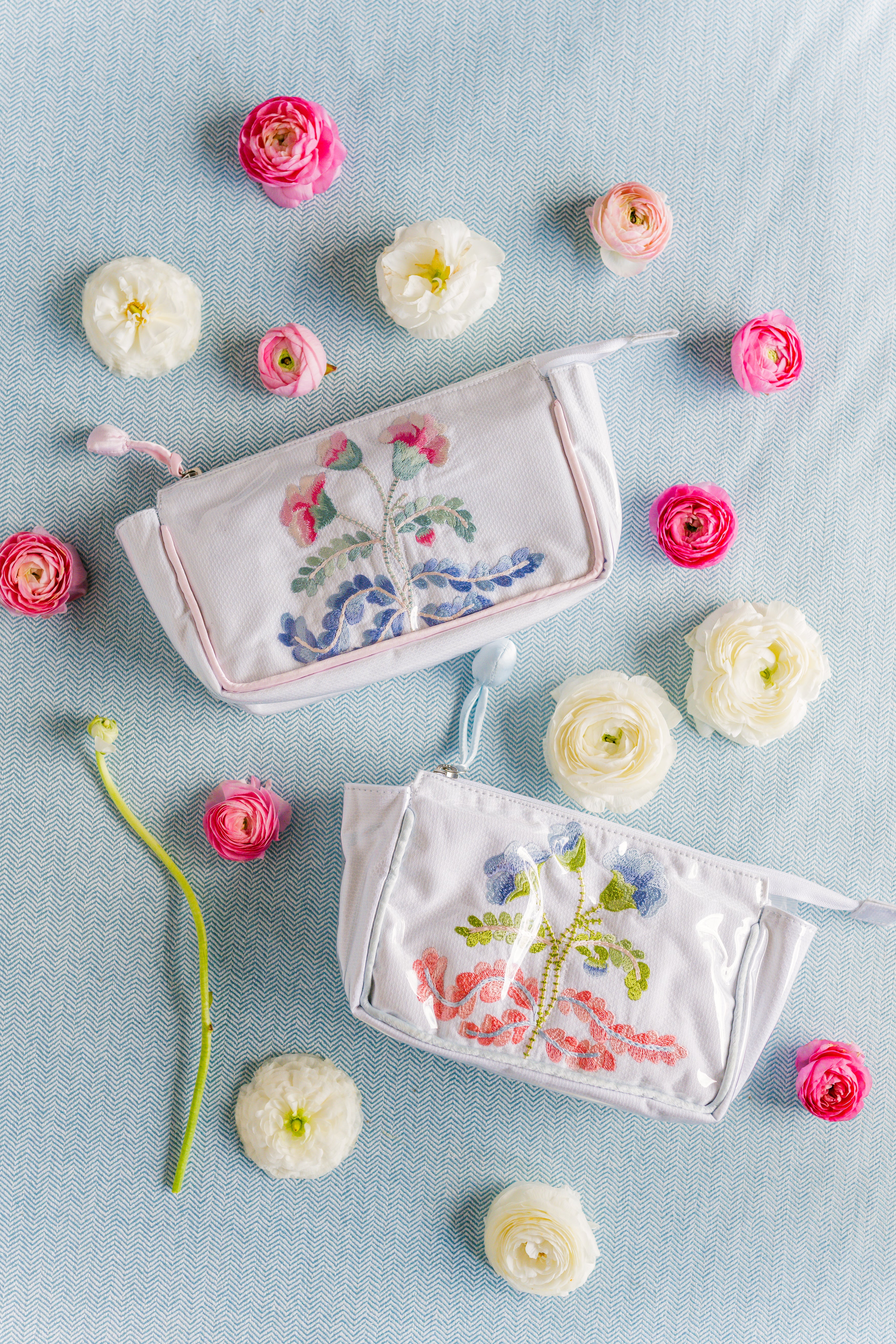 CARNATION SMALL MAKEUP BAG - Image 7