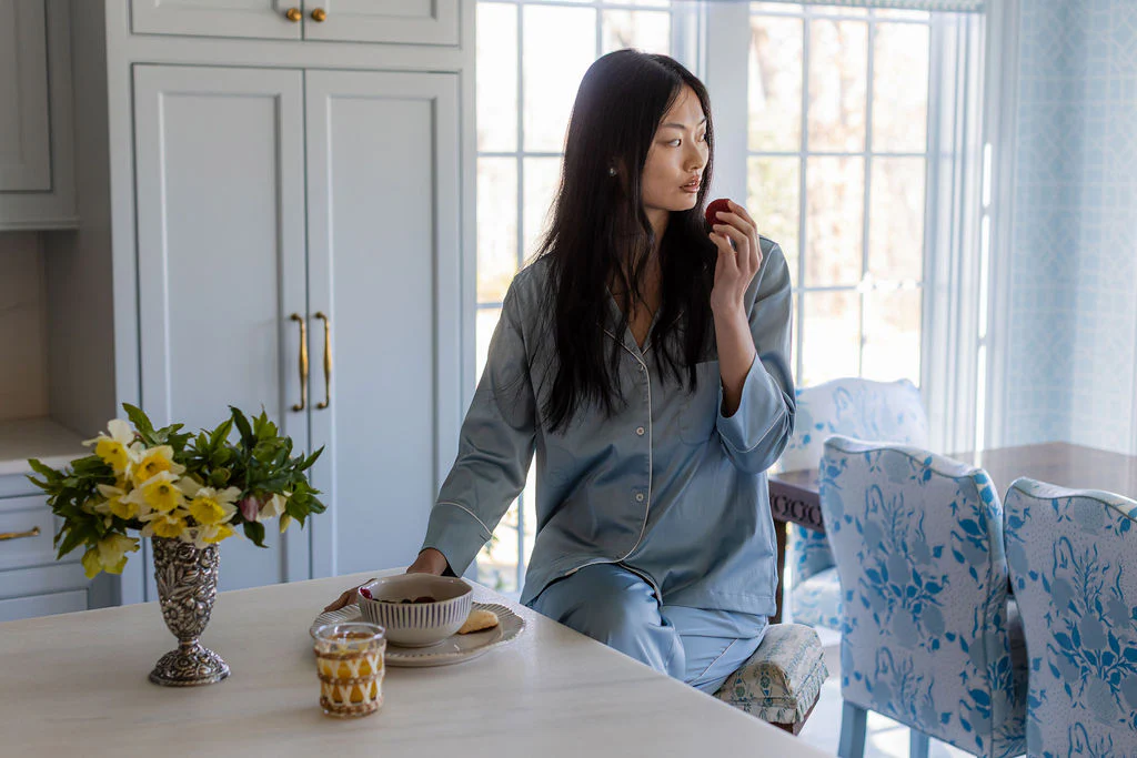 CLASSIC CHLOE SATIN PAJAMAS - Image 10