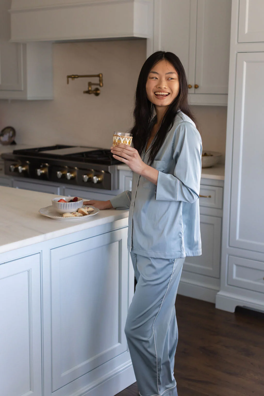 CLASSIC CHLOE SATIN PAJAMAS - Image 13