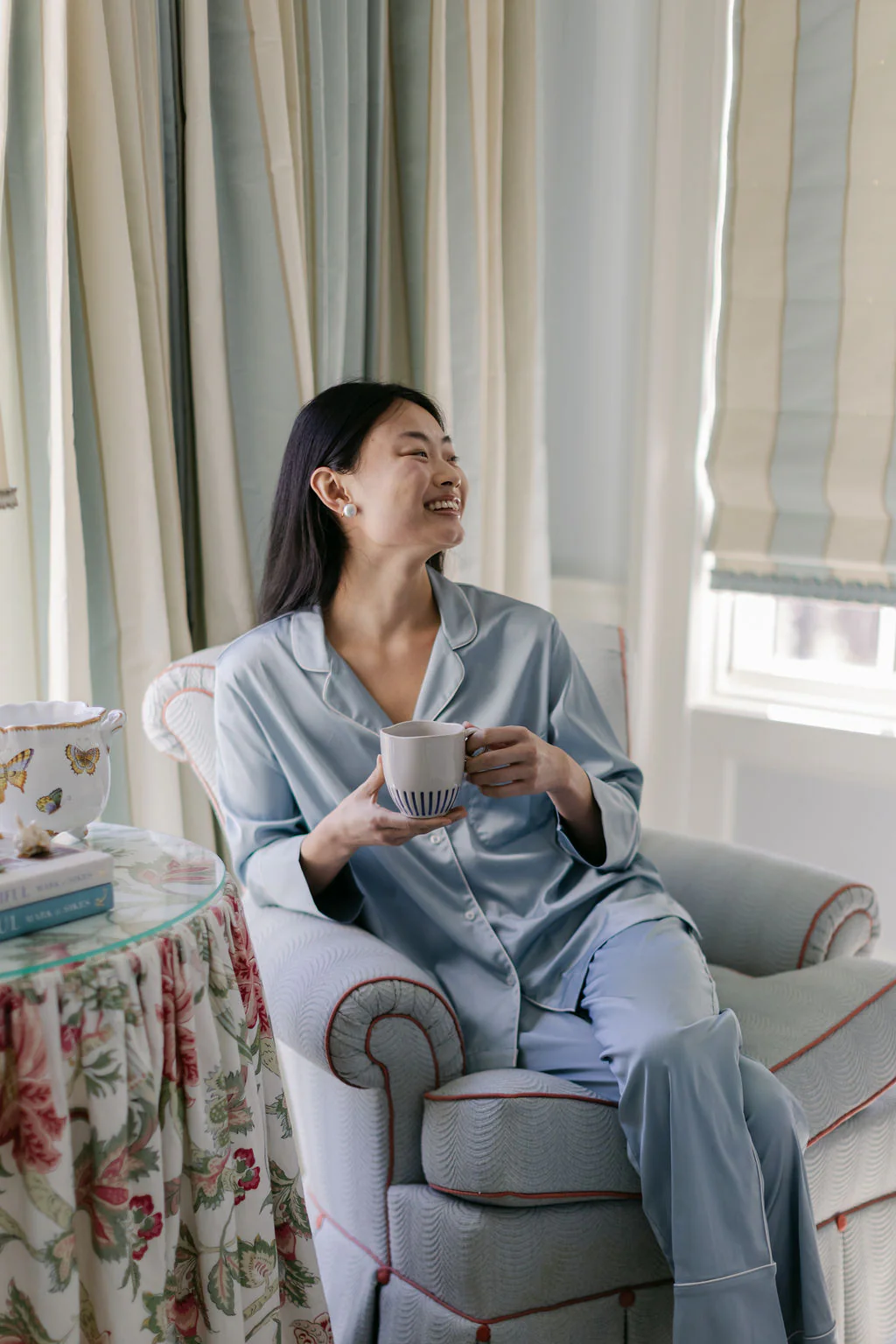 CLASSIC CHLOE SATIN PAJAMAS - Image 6