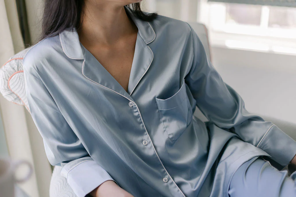 CLASSIC CHLOE SATIN PAJAMAS - Image 9