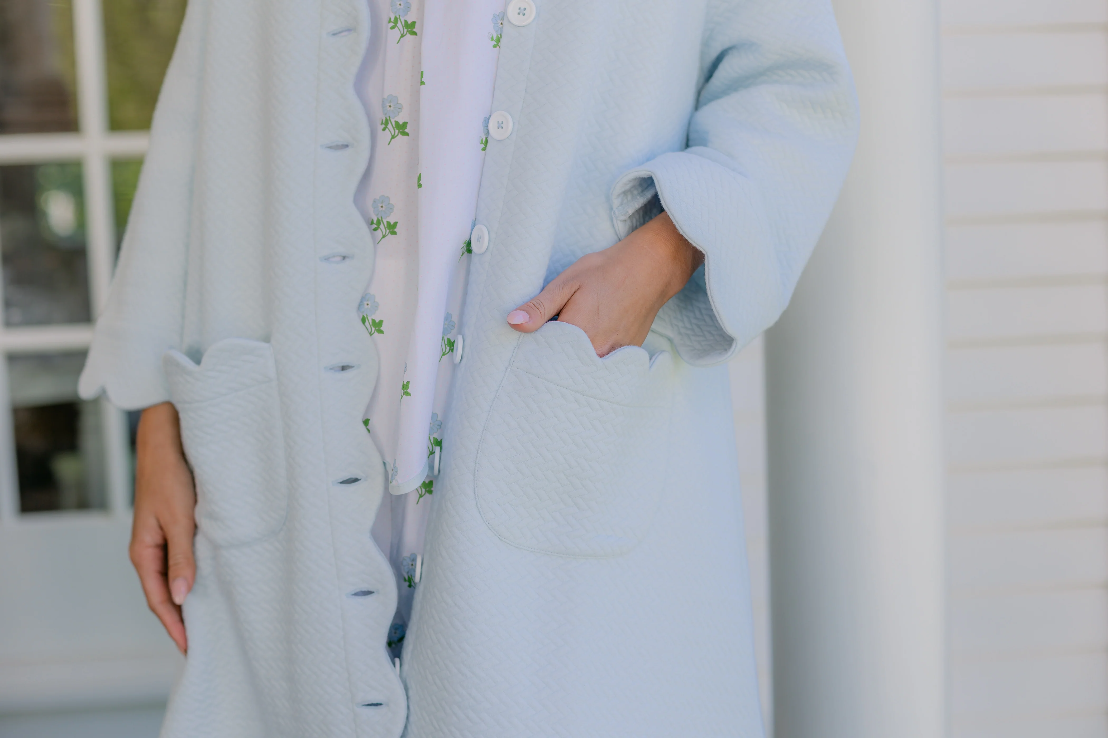 QUILTED BUTTON FRONT ROBE - Image 4