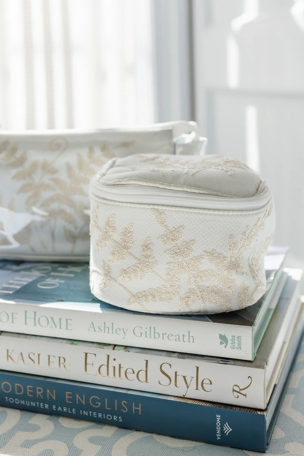 FERN SMALL MAKEUP BAG - IVORY - Image 3