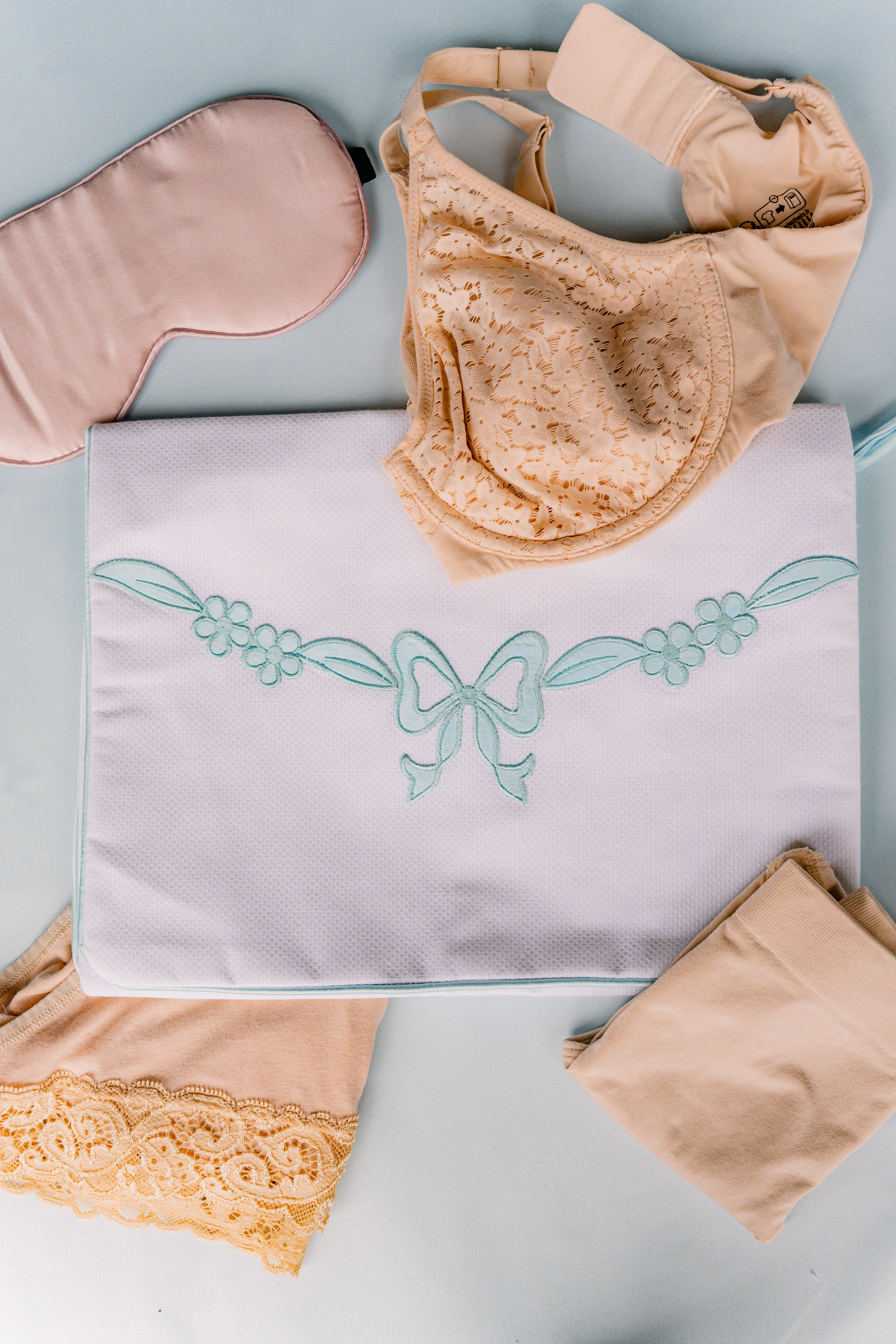 FLORAL BOW LINGERIE ENVELOPE - Image 5