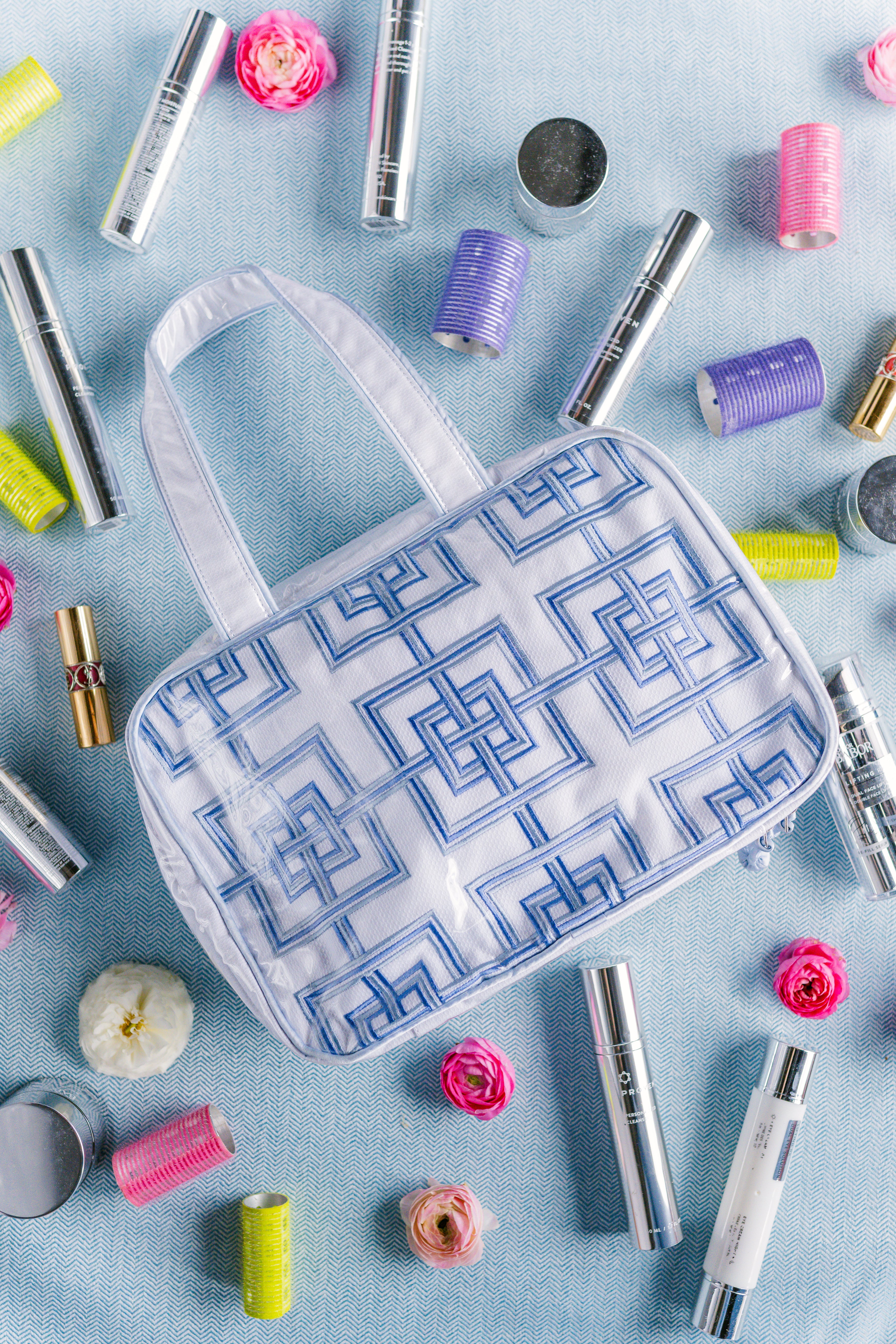 Geometric Hanging Cosmetic Bag - Image 4