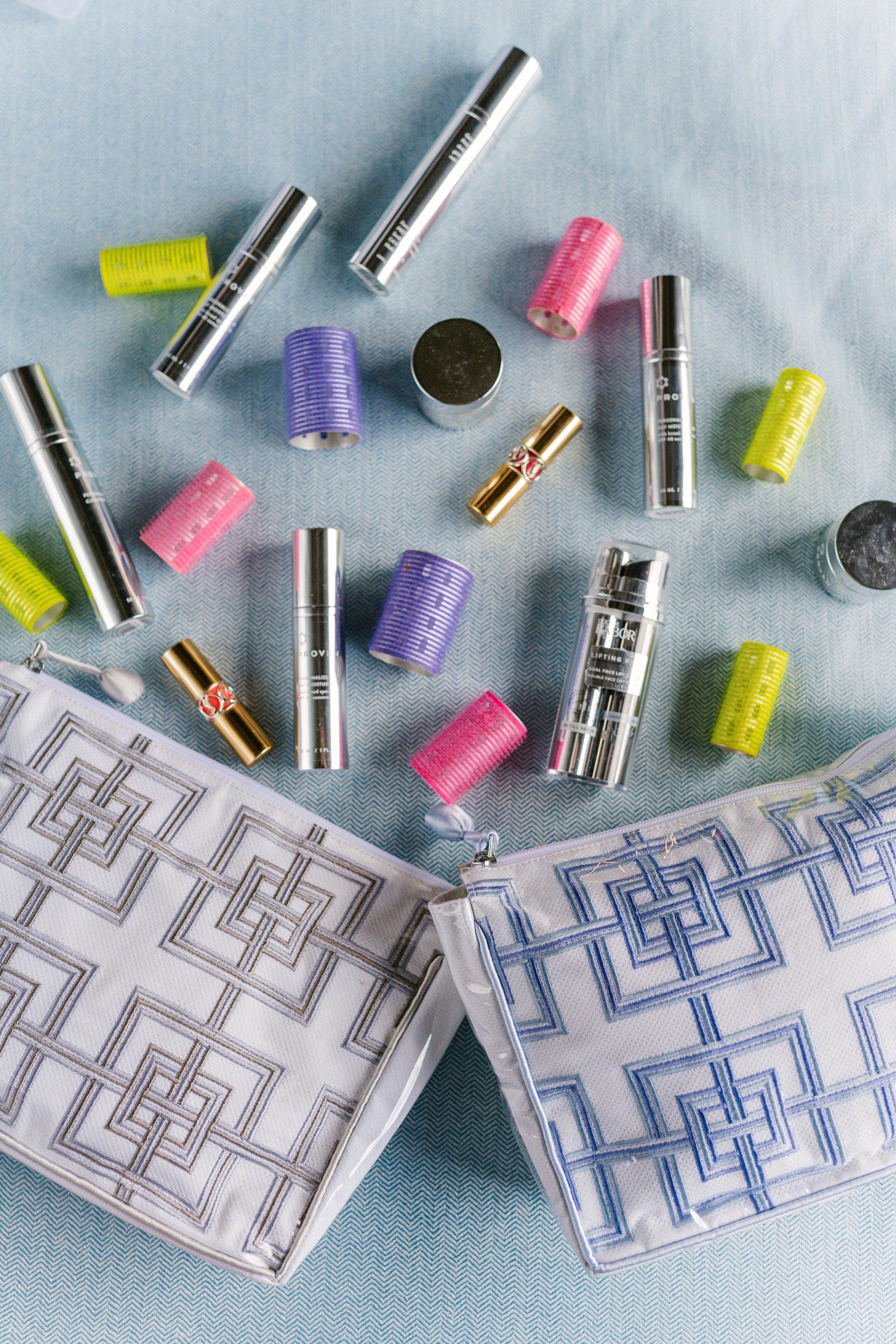 GEOMETRIC LARGE MAKEUP BAG - Image 5