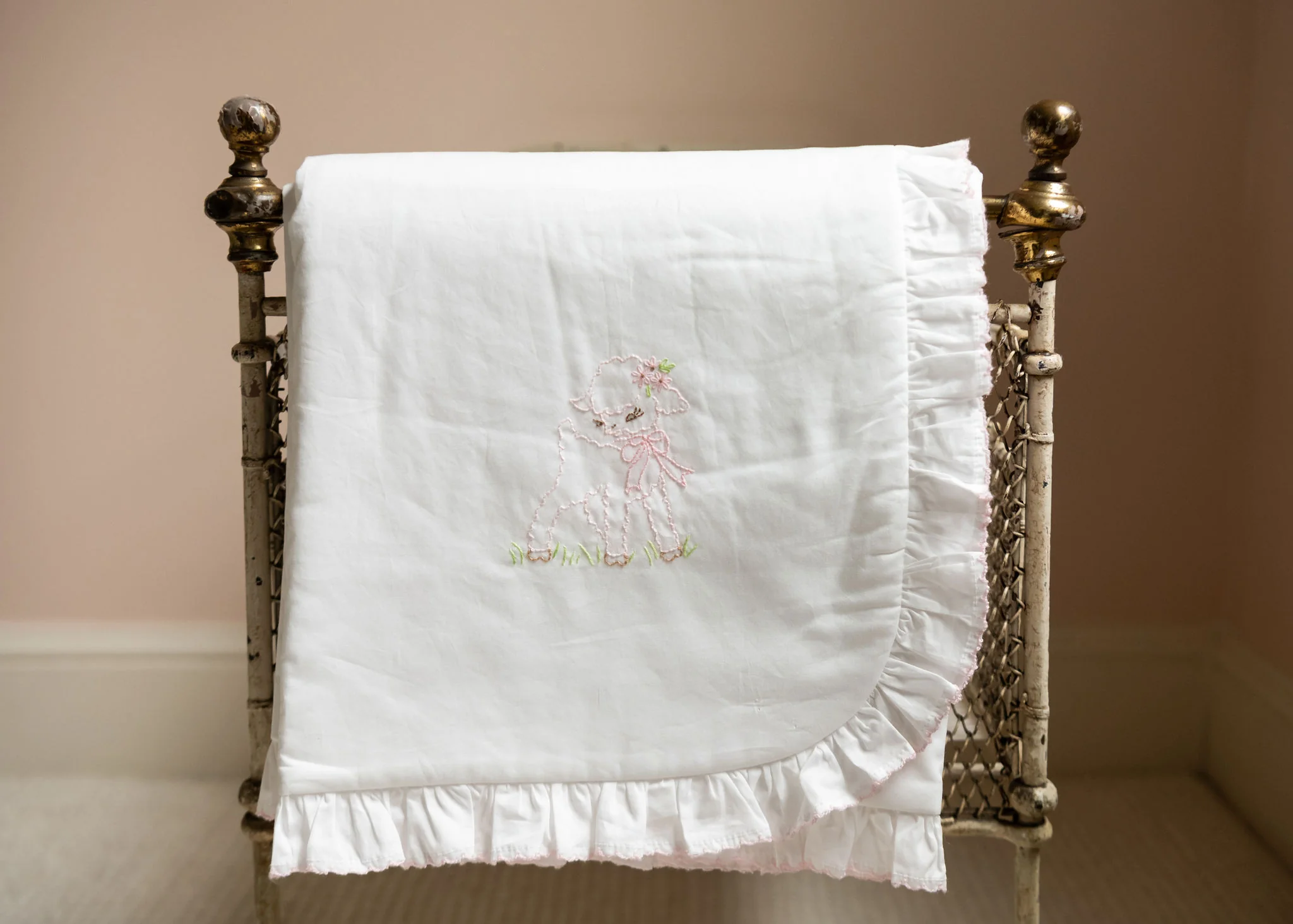 BABY LAMB & BEE COTTON STROLLER BLANKET - Image 4